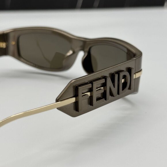 NEW FE40120I 45E FENDI SUNGLASSES SHINY BROWN WOMEN EYEWEAR FENDI - Picture 7 of 11